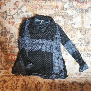 COPY - FREE PEOPLE - Boho, Navy, Flowy Top - Size XS